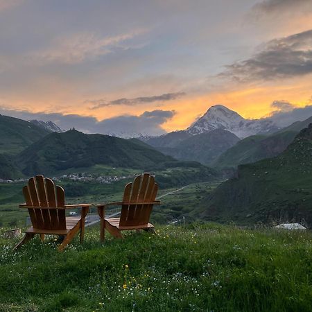 Kazbegi Hills Cottages ภายนอก รูปภาพ