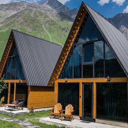 Kazbegi Hills Cottages ภายนอก รูปภาพ