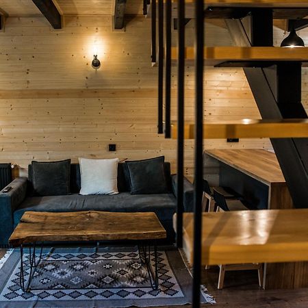 Kazbegi Hills Cottages ภายนอก รูปภาพ
