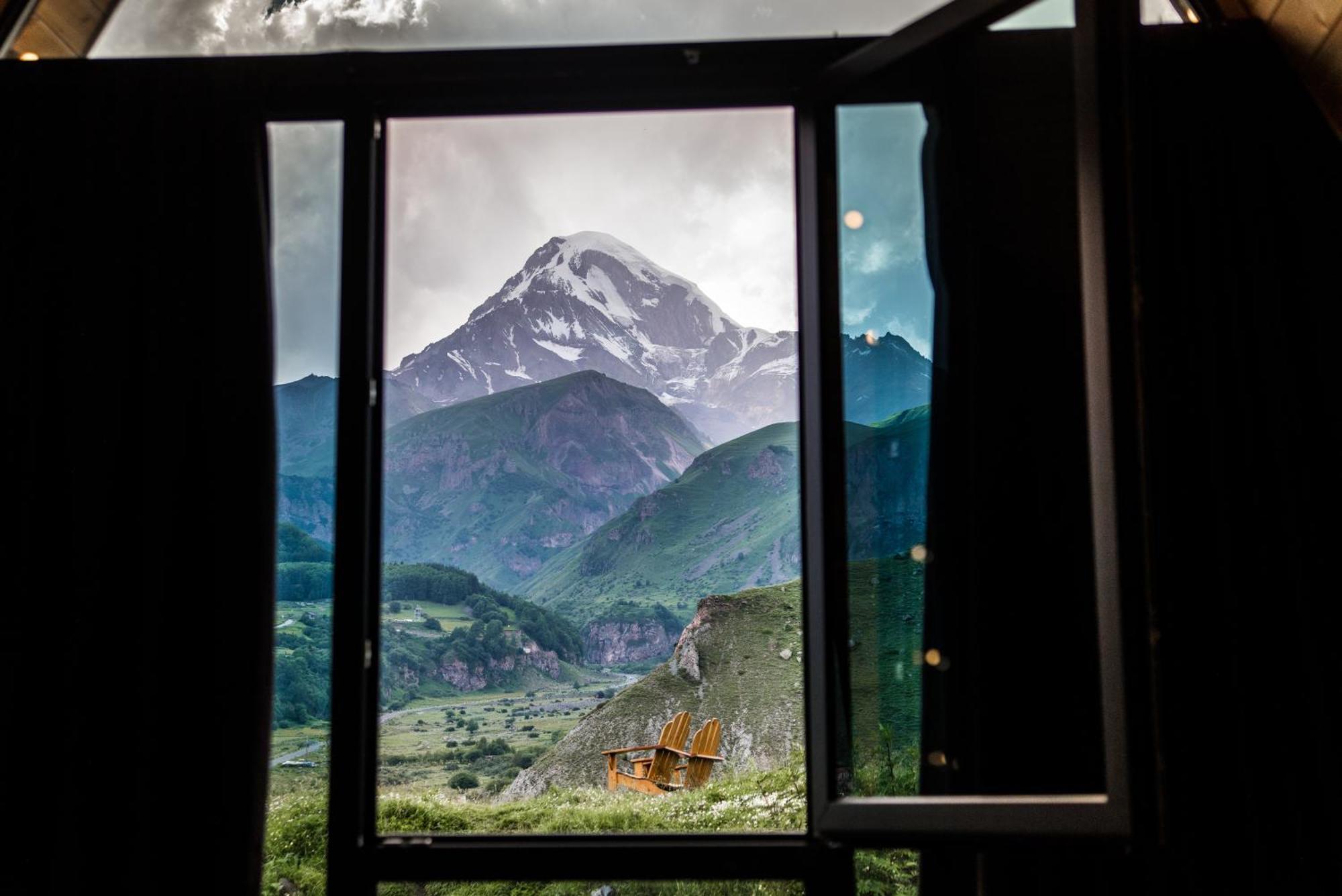 Kazbegi Hills Cottages ภายนอก รูปภาพ