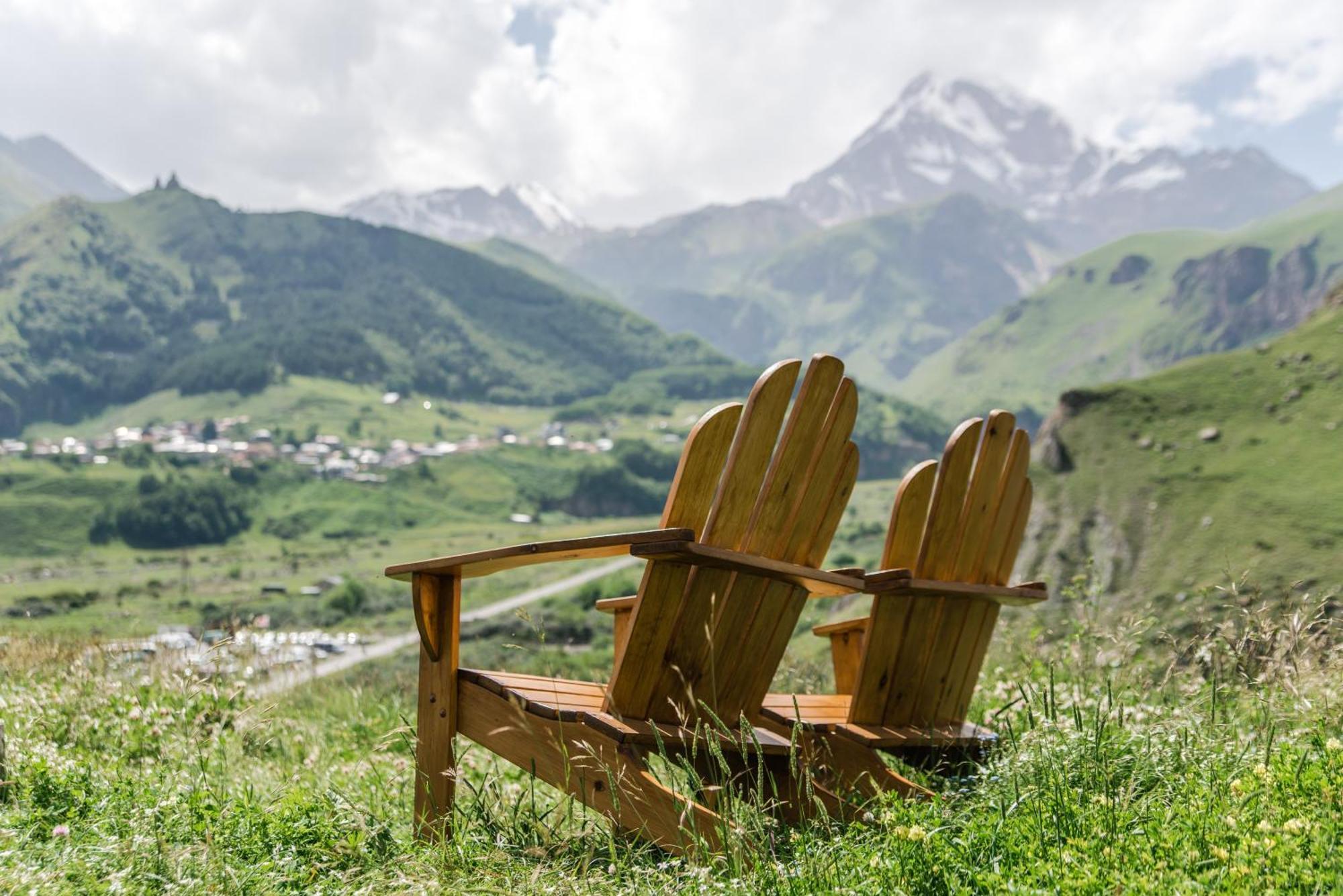 Kazbegi Hills Cottages ภายนอก รูปภาพ